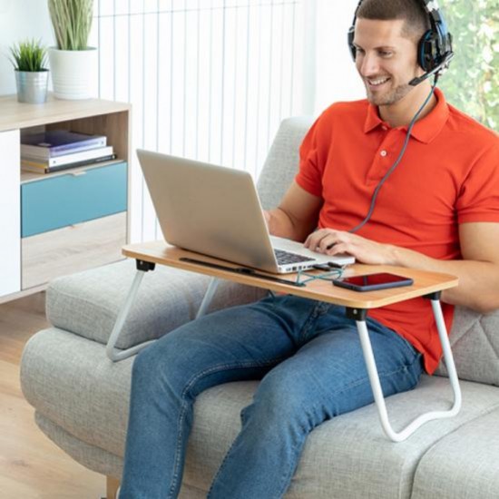 Masa pentru mic dejun sau lucru pe canapea plianta